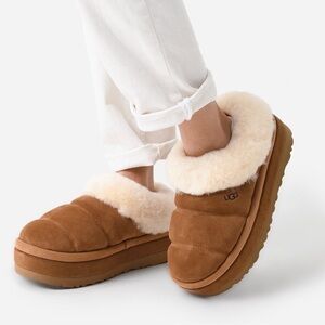 UGG® Tazzlita Genuine Shearling Trim Platform
Slinner (Women)